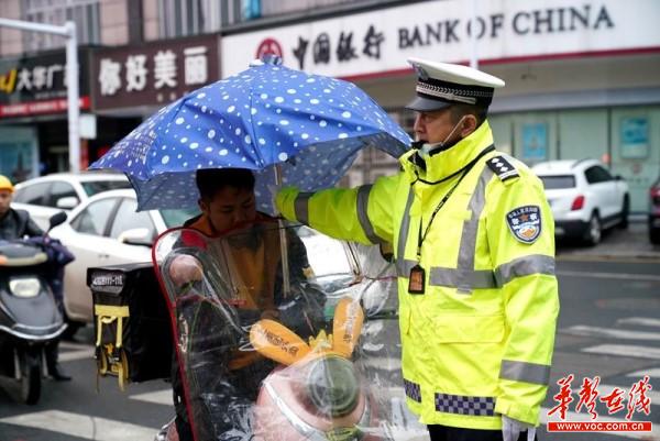 常德公安交警直属二大队：持续发力整治摩托车、电动车交通违法“顽瘴痼疾””1.jpg