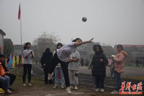 安乡县大湖口中学：让每一位学生在运动场上绽放出光彩2.jpg